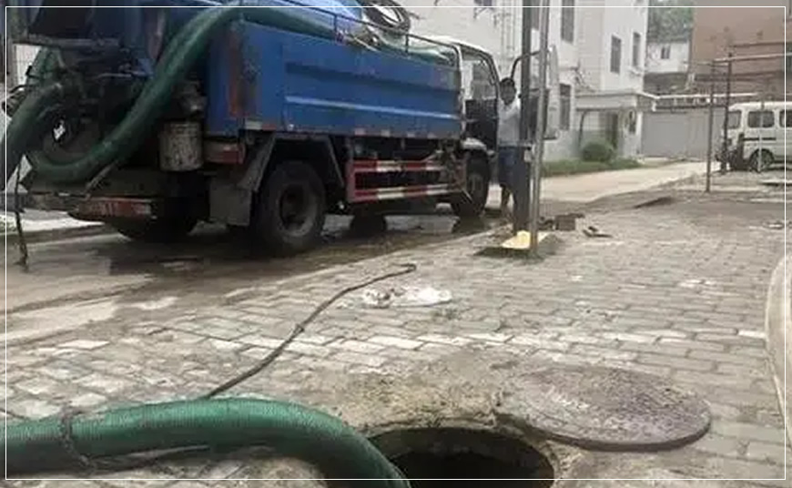 让胡路化粪池抽粪吸粪案例
